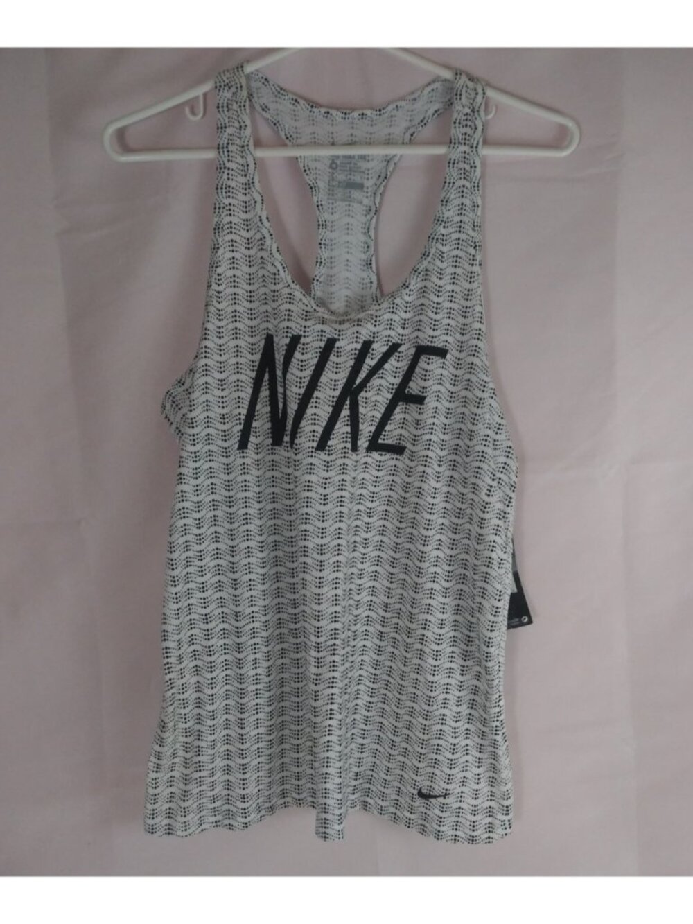 NWT Nike The Nike Tee Athletic Cut Dri-Fit Training Women's Tank Top Medium